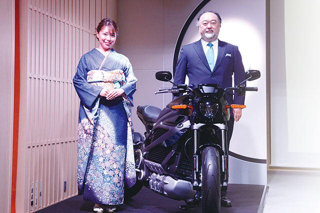 <center>フィールドオペレーションズディレクターの刀祢一彦氏</center>
