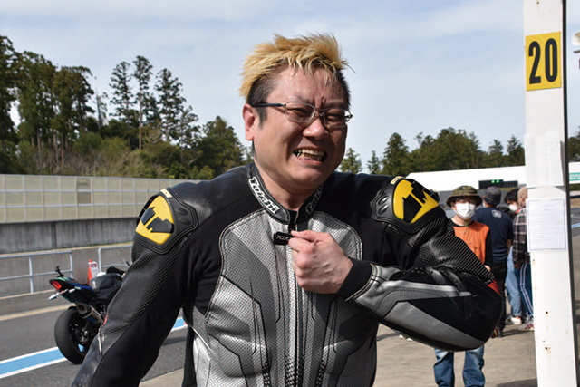 <center>走行後に満面の笑みを見せたプロジェクト初の義足の参加者、船木さん</center>