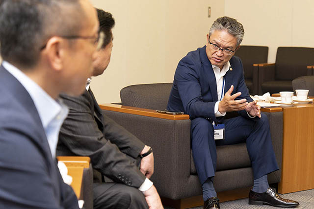 <center>全国オートバイ協同組合連合会 大村直幸 会長</center>