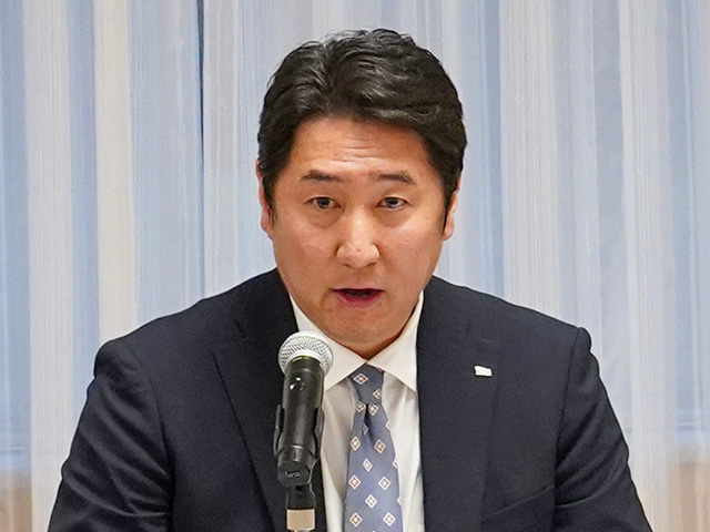 閉会の挨拶を行う徳山副会長