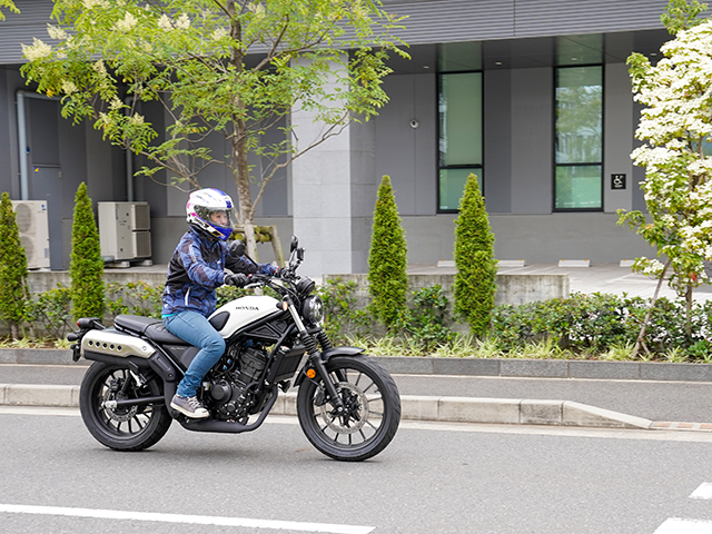 小林ゆきさんによるCL250試乗インプレ