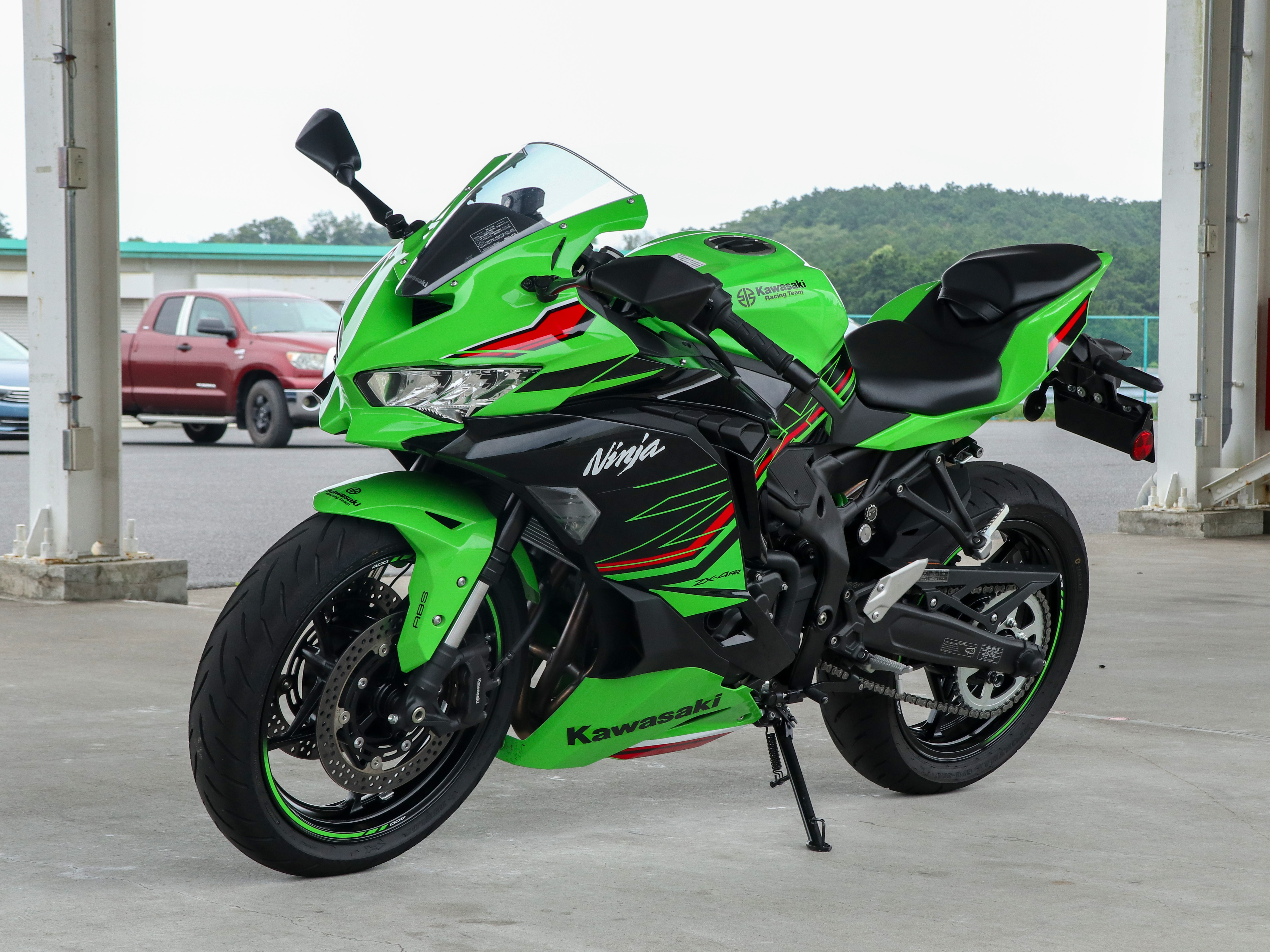 Ninja ZX-4RR KRT EDITION