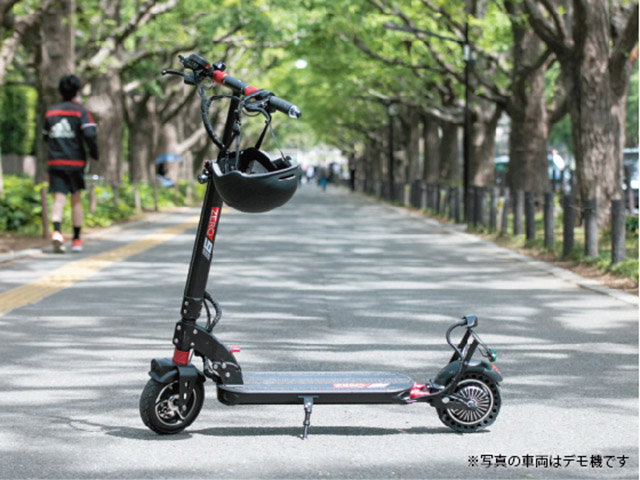 『特定小型原付』の販売スタート、車道を走れる新しい乗り物！