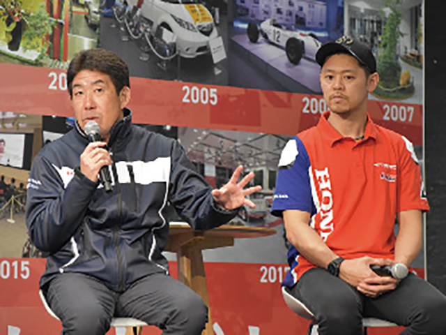初日にはトークショーを実施