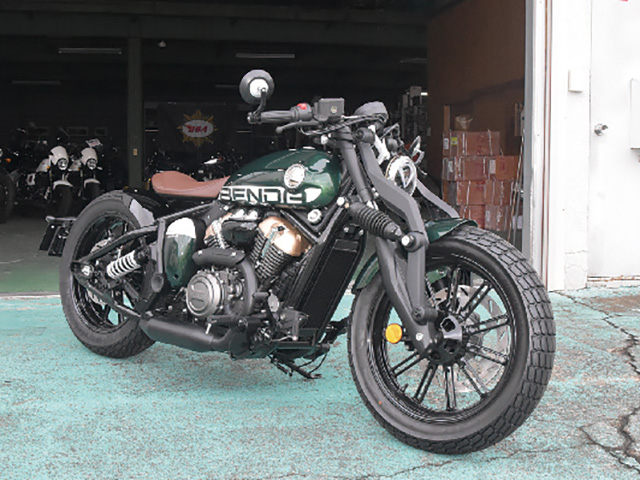 どれとも似ていない、マッチョでロングでローな250ccクルーザー