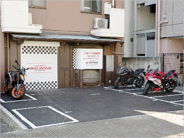 本店近くには月極駐車場もレンタルしている