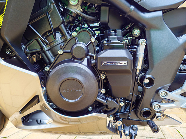 筆者も試乗を行ったが、「MT車に戻れなくなるのでは」と思ってしまうほど、Honda E-Clutchによるクラッチ操作は快適